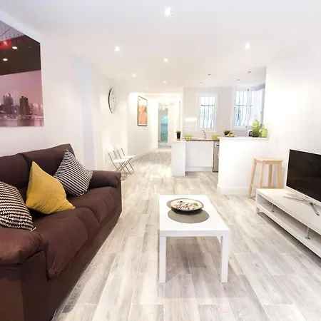 Lägenhet C16 - Modern & Comfortable 4 Beds *